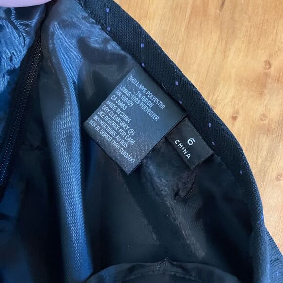 NWT, Tahari, pencil skirt, slit on either side, black with purple detail, size 6 - Picture 4 of 4
